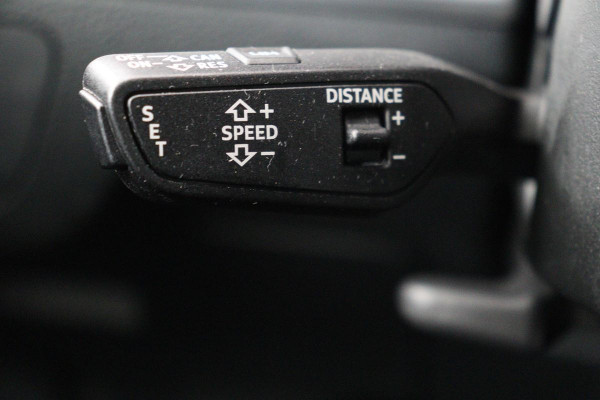 Audi Q5 50 TFSIe quattro S edition | Panoramadak | Trekhaak | Adaptive cruise | Massage | Luchtvering | Camera | Stoelverwarming | Carplay | Half leder | Virtual Cockpit | Audi Exclusive Lak