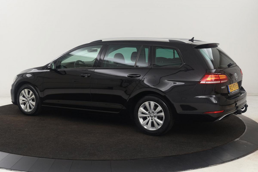 Volkswagen Golf 1.6 TDI Comfortline | Trekhaak | Carplay | Adaptive cruise | Navigatie | Climate control | Parkeerhulp | LED | Bluetooth | Regen-/lichtsensor