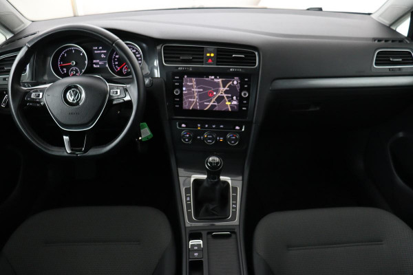 Volkswagen Golf 1.6 TDI Comfortline | Trekhaak | Carplay | Adaptive cruise | Navigatie | Climate control | Parkeerhulp | LED | Bluetooth | Regen-/lichtsensor