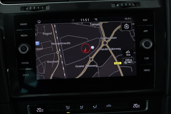 Volkswagen Golf 1.6 TDI Comfortline | Trekhaak | Carplay | Adaptive cruise | Navigatie | Climate control | Parkeerhulp | LED | Bluetooth | Regen-/lichtsensor