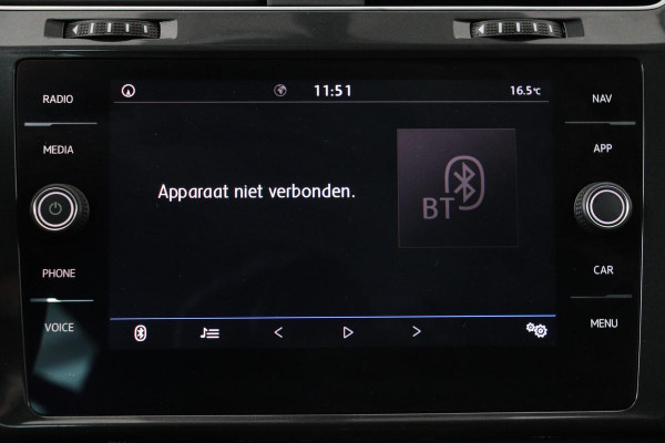 Volkswagen Golf 1.6 TDI Comfortline | Trekhaak | Carplay | Adaptive cruise | Navigatie | Climate control | Parkeerhulp | LED | Bluetooth | Regen-/lichtsensor