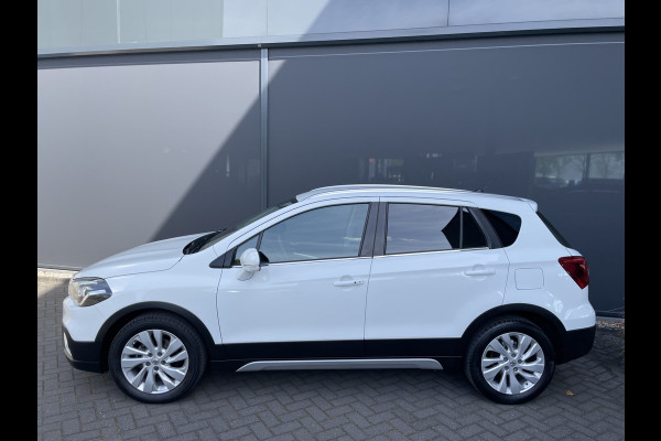 Suzuki S-Cross 1.0 Boosterjet Exclusive Climate control - Cruise control - Navi - Parkeersensoren V+A - A-uitrijcamera - MFL-stuurwiel - Apple carplay/Android auto - Mistlampen voor- LMV 17"- Ramen E-V+A - Spiegels E-Verstel en ver