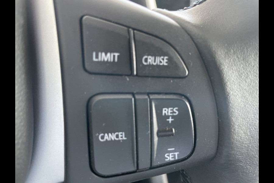 Suzuki S-Cross 1.0 Boosterjet Exclusive Climate control - Cruise control - Navi - Parkeersensoren V+A - A-uitrijcamera - MFL-stuurwiel - Apple carplay/Android auto - Mistlampen voor- LMV 17"- Ramen E-V+A - Spiegels E-Verstel en ver