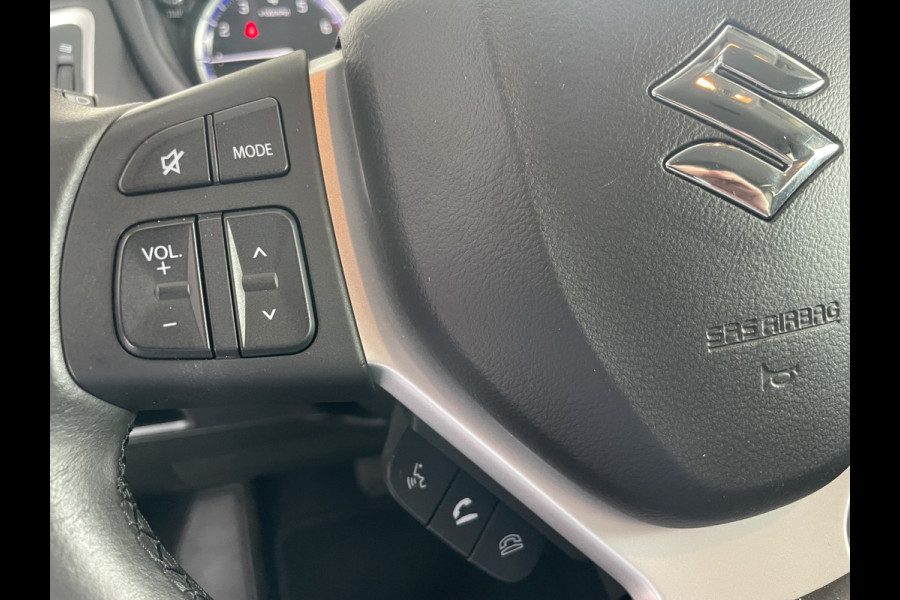 Suzuki S-Cross 1.0 Boosterjet Exclusive Climate control - Cruise control - Navi - Parkeersensoren V+A - A-uitrijcamera - MFL-stuurwiel - Apple carplay/Android auto - Mistlampen voor- LMV 17"- Ramen E-V+A - Spiegels E-Verstel en ver