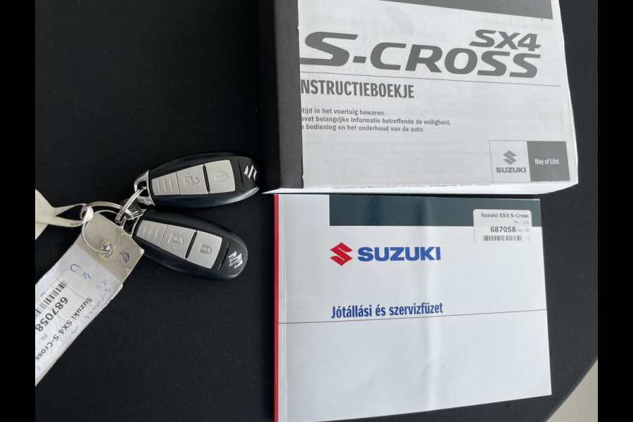 Suzuki S-Cross 1.0 Boosterjet Exclusive Climate control - Cruise control - Navi - Parkeersensoren V+A - A-uitrijcamera - MFL-stuurwiel - Apple carplay/Android auto - Mistlampen voor- LMV 17"- Ramen E-V+A - Spiegels E-Verstel en ver
