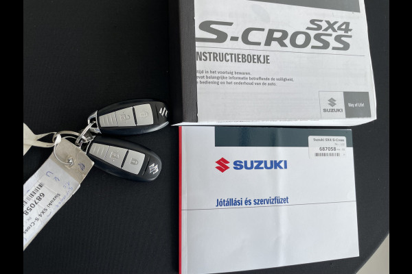Suzuki S-Cross 1.0 Boosterjet Exclusive Climate control - Cruise control - Navi - Parkeersensoren V+A - A-uitrijcamera - MFL-stuurwiel - Apple carplay/Android auto - Mistlampen voor- LMV 17"- Ramen E-V+A - Spiegels E-Verstel en ver