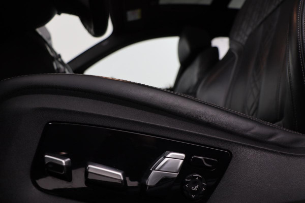 BMW 5 Serie 530i M Sport | Panoramadak | Adaptive cruise | Stoel & stuurverwarming | Head-Up | Trekhaak | Laserlight | Sfeerverlichting | Carplay | Nappaleder | Navigatie | Memory | Camera | Live Cockpit