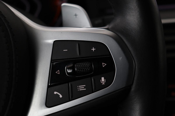 BMW 5 Serie 530i M Sport | Panoramadak | Adaptive cruise | Stoel & stuurverwarming | Head-Up | Trekhaak | Laserlight | Sfeerverlichting | Carplay | Nappaleder | Navigatie | Memory | Camera | Live Cockpit