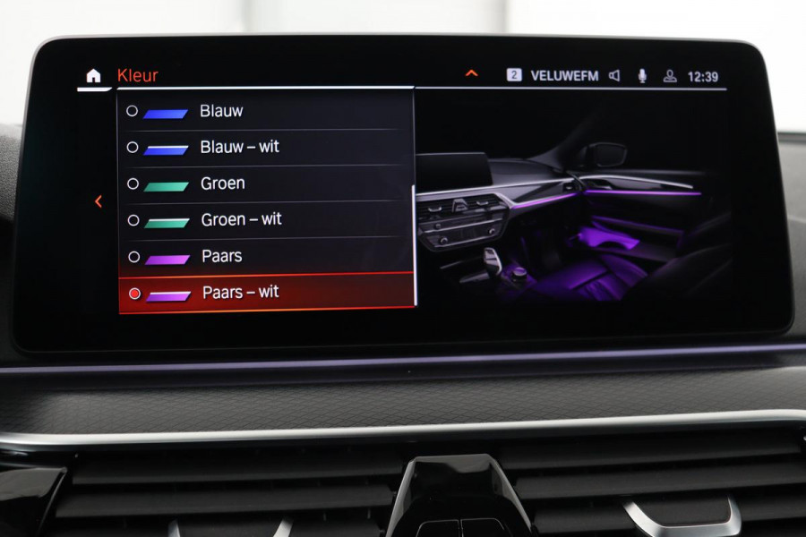BMW 5 Serie 530i M Sport | Panoramadak | Adaptive cruise | Stoel & stuurverwarming | Head-Up | Trekhaak | Laserlight | Sfeerverlichting | Carplay | Nappaleder | Navigatie | Memory | Camera | Live Cockpit