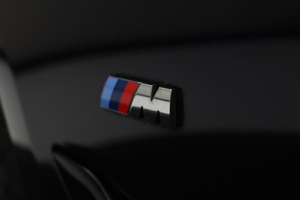 BMW 5 Serie 530i M Sport | Panoramadak | Adaptive cruise | Stoel & stuurverwarming | Head-Up | Trekhaak | Laserlight | Sfeerverlichting | Carplay | Nappaleder | Navigatie | Memory | Camera | Live Cockpit
