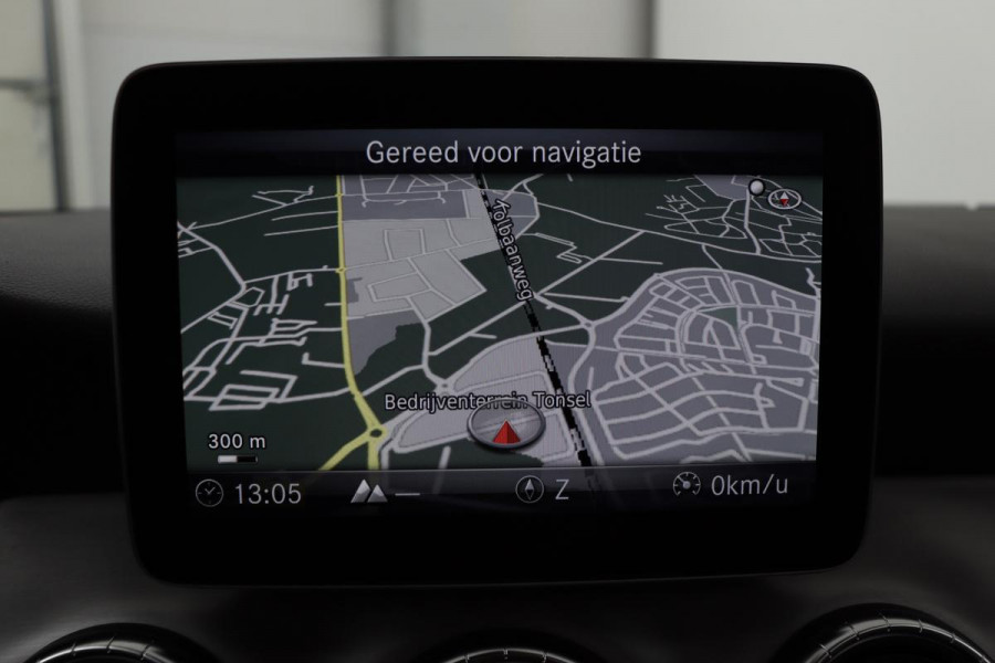 Mercedes-Benz CLA-Klasse Shooting Brake 180 AMG | Panoramadak | Carplay | Stoelverwarming | Camera | Leder/Alcantara | Full LED | Navigatie | Park Assist | Cruise control