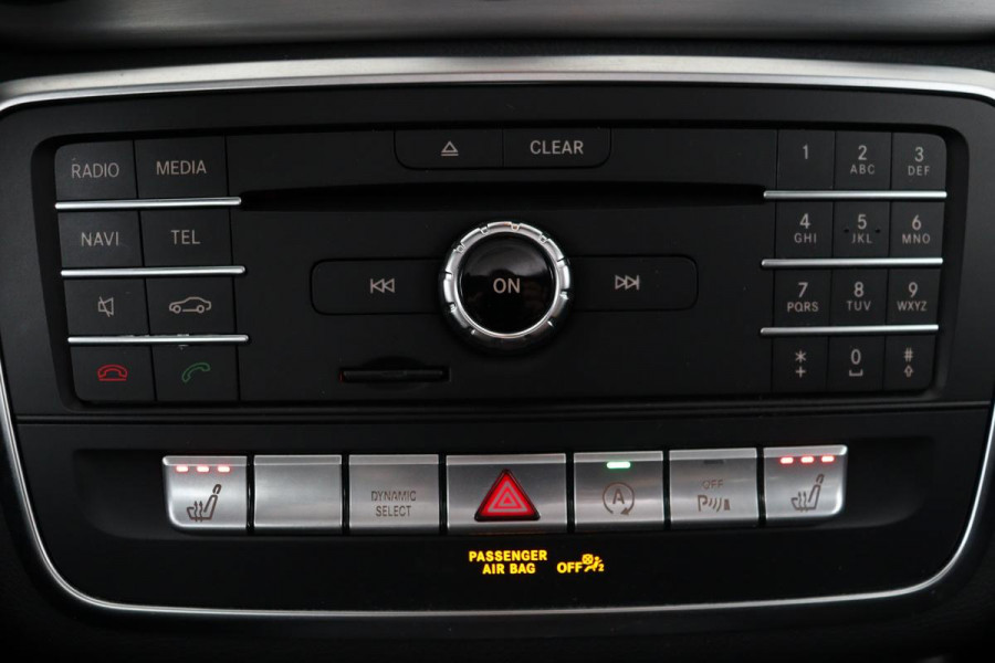 Mercedes-Benz CLA-Klasse Shooting Brake 180 AMG | Panoramadak | Carplay | Stoelverwarming | Camera | Leder/Alcantara | Full LED | Navigatie | Park Assist | Cruise control