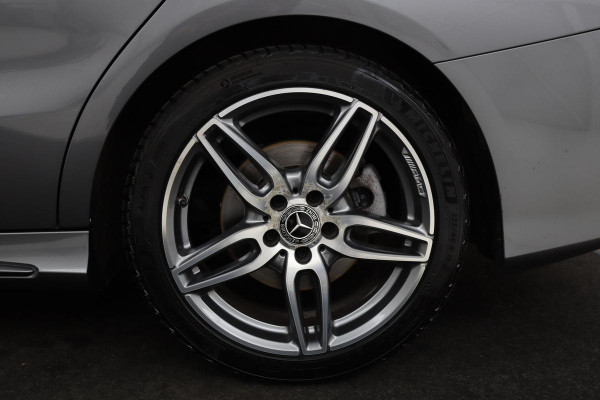 Mercedes-Benz CLA-Klasse Shooting Brake 180 AMG | Panoramadak | Carplay | Stoelverwarming | Camera | Leder/Alcantara | Full LED | Navigatie | Park Assist | Cruise control