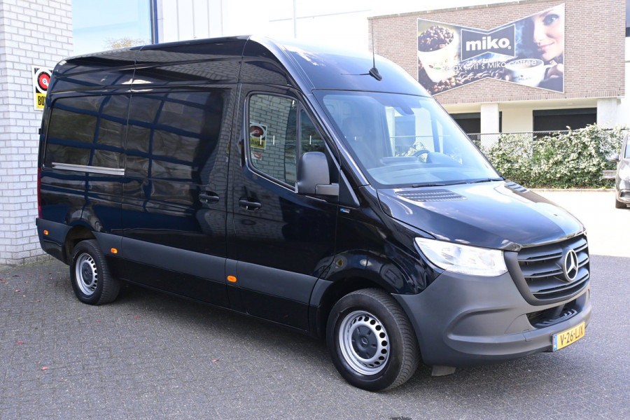 Mercedes-Benz Sprinter 317 CDI L2H2 3500 KG trekhaak, Navigatie met camera