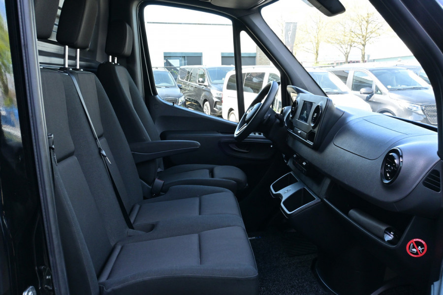 Mercedes-Benz Sprinter 317 CDI L2H2 3500 KG trekhaak, Navigatie met camera