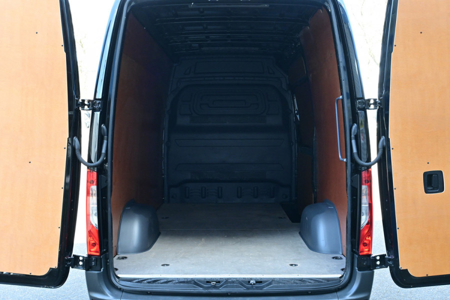 Mercedes-Benz Sprinter 317 CDI L2H2 3500 KG trekhaak, Navigatie met camera