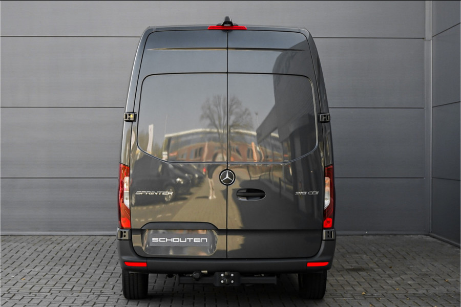 Mercedes-Benz Sprinter 319 1.9 CDI L2H2 RWD Distronic Camera LED Navi Trekhaak 3.5T