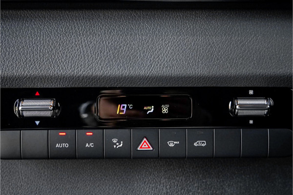Mercedes-Benz Sprinter 319 1.9 CDI L2H2 RWD Distronic Camera LED Navi Trekhaak 3.5T