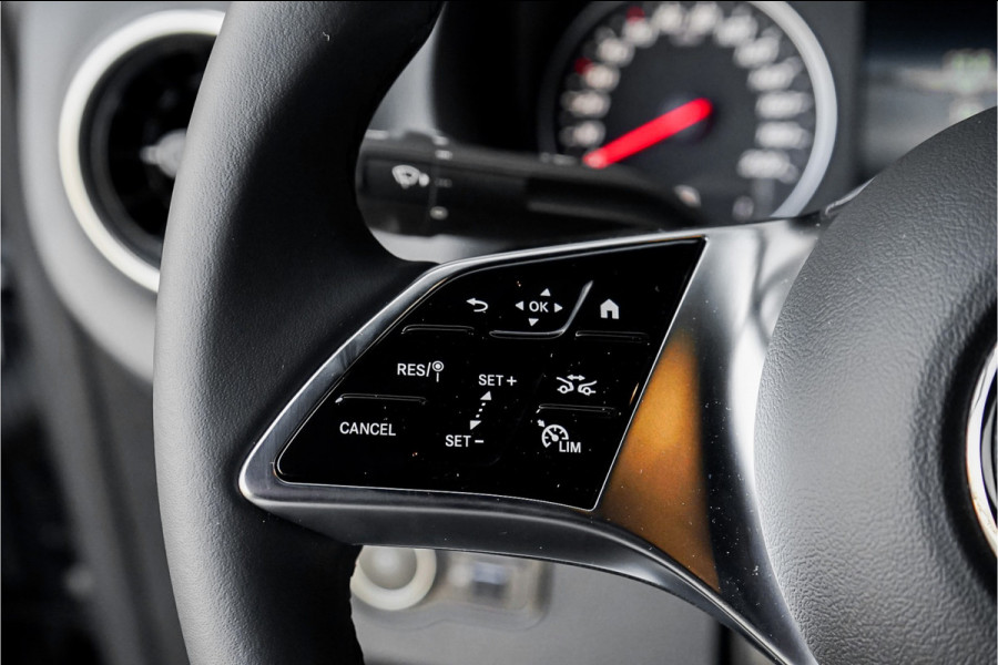 Mercedes-Benz Sprinter 319 1.9 CDI L2H2 RWD Distronic Camera LED Navi Trekhaak 3.5T