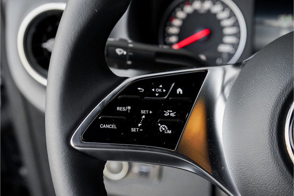 Mercedes-Benz Sprinter 319 1.9 CDI L2H2 RWD Distronic Camera LED Navi Trekhaak 3.5T