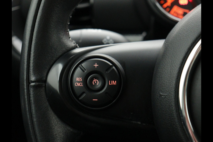 MINI Clubman 1.5 One Business Edition NAVI 17”LMV BLACK