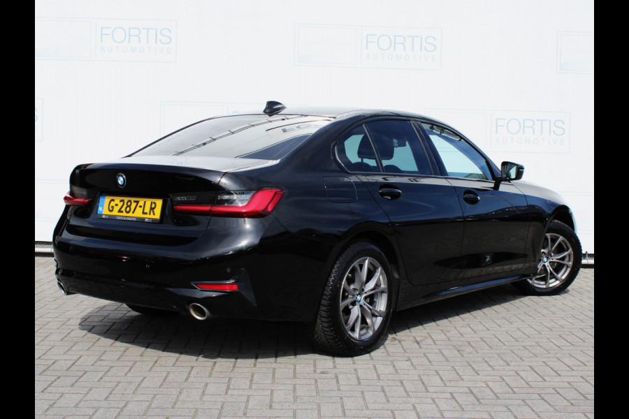 BMW 3-serie 320i Executive Edition NL AUTO | STOELVERW | CARPLAY |