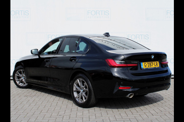 BMW 3-serie 320i Executive Edition NL AUTO | STOELVERW | CARPLAY |