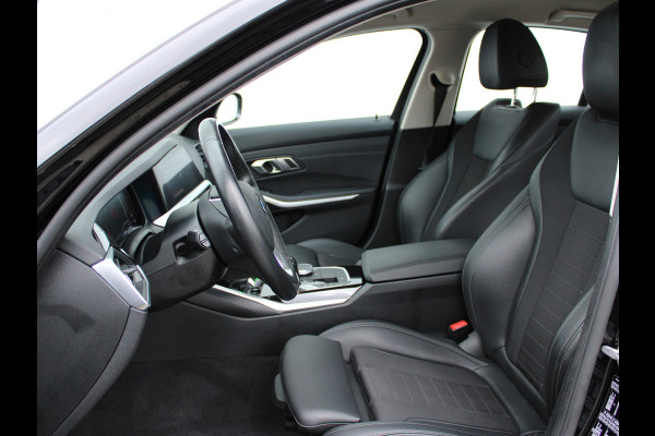 BMW 3-serie 320i Executive Edition NL AUTO | STOELVERW | CARPLAY |
