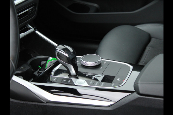 BMW 3-serie 320i Executive Edition NL AUTO | STOELVERW | CARPLAY |