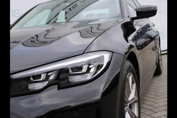 BMW 3-serie 320i Executive Edition NL AUTO | STOELVERW | CARPLAY |