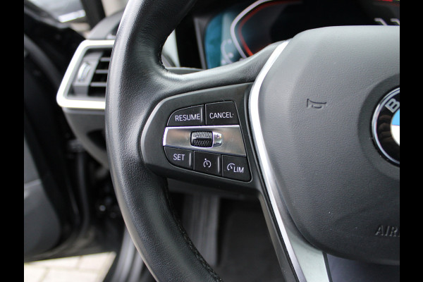 BMW 3-serie 320i Executive Edition NL AUTO | STOELVERW | CARPLAY |