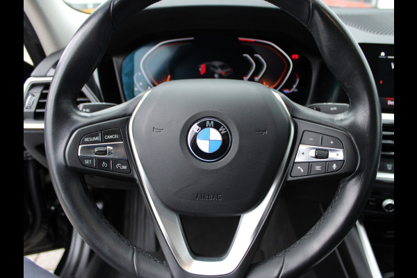 BMW 3-serie 320i Executive Edition NL AUTO | STOELVERW | CARPLAY |