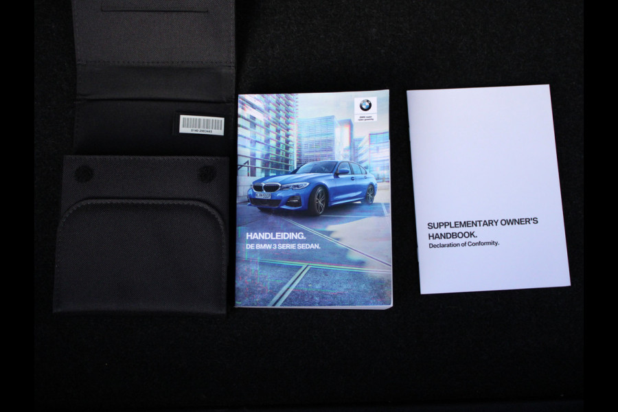 BMW 3-serie 320i Executive Edition NL AUTO | STOELVERW | CARPLAY |