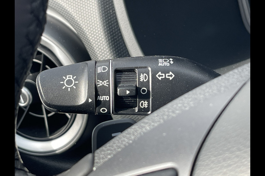 Hyundai Kona 1.6 GDI HEV Fashion | CarPlay | Camera | LED | Keyless | DAB+ | 18 inch