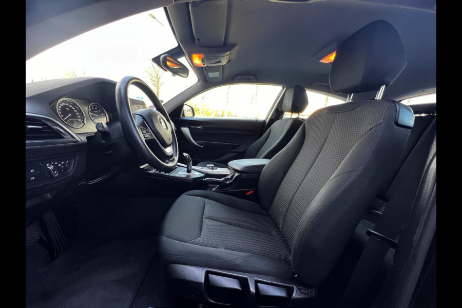 BMW 1-serie 118i Executive Navi_PDC)_Cruise_Clima_LED