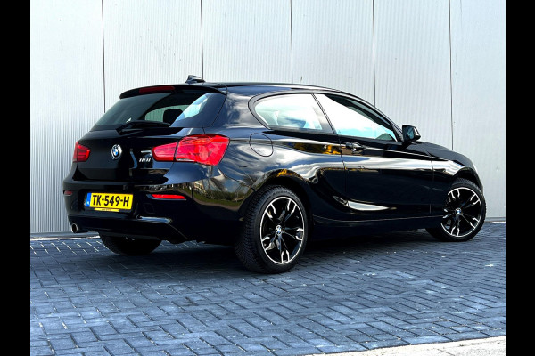 BMW 1-serie 118i Executive Navi_PDC)_Cruise_Clima_LED