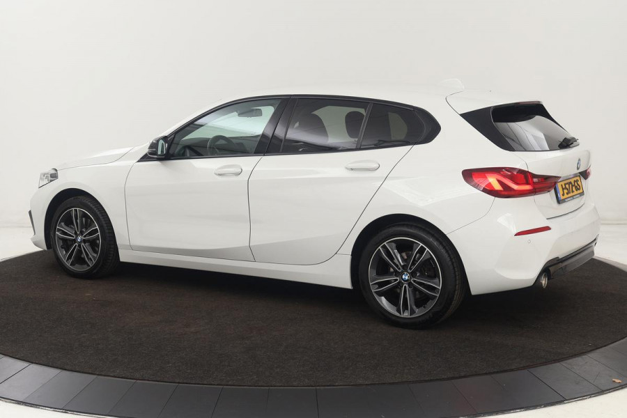 BMW 1-serie 118i Sport Line | Executive Edition | Half leder | Sportstoelen | Carplay | Full LED | Navigatie | PDC | DAB+ | Live Cockpit