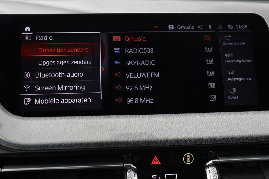 BMW 1-serie 118i Sport Line | Executive Edition | Half leder | Sportstoelen | Carplay | Full LED | Navigatie | PDC | DAB+ | Live Cockpit
