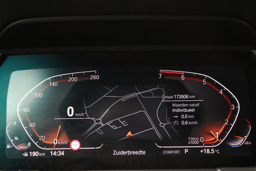 BMW 1-serie 118i Sport Line | Executive Edition | Half leder | Sportstoelen | Carplay | Full LED | Navigatie | PDC | DAB+ | Live Cockpit