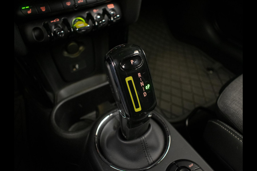 MINI Mini Electric Essential Sport 33 kWh (APPLE CARPLAY,NAVI,CRUISE,STOELVERWARMING,LED,CAMERA,PDC,KEYLESS,LM VELGEN,NETTE STAAT)