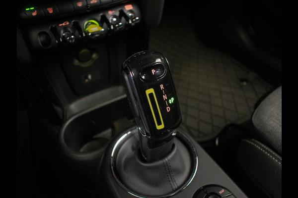 MINI Mini Electric Essential Sport 33 kWh (APPLE CARPLAY,NAVI,CRUISE,STOELVERWARMING,LED,CAMERA,PDC,KEYLESS,LM VELGEN,NETTE STAAT)