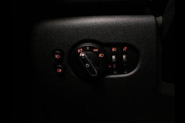 MINI Mini Electric Essential Sport 33 kWh (APPLE CARPLAY,NAVI,CRUISE,STOELVERWARMING,LED,CAMERA,PDC,KEYLESS,LM VELGEN,NETTE STAAT)