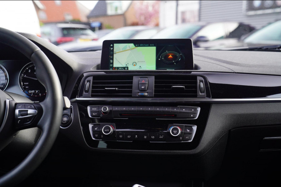 BMW 1-serie 118i High Executive | M-pakket | Facelift | Cruise control | 100% onderhouden | Shadowline | Stoelverwarming | DAB |