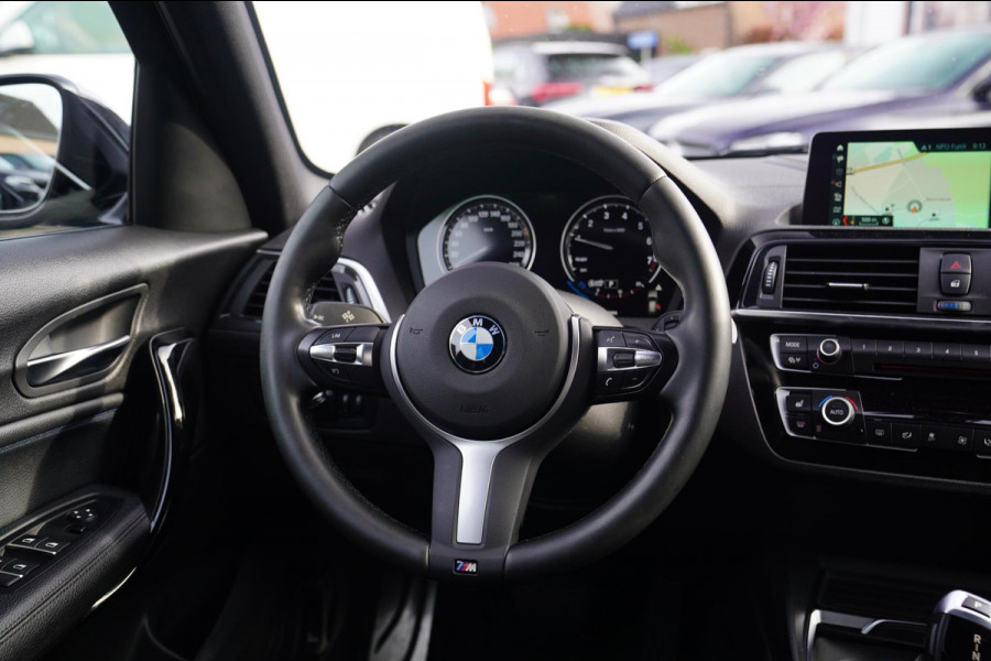 BMW 1-serie 118i High Executive | M-pakket | Facelift | Cruise control | 100% onderhouden | Shadowline | Stoelverwarming | DAB |