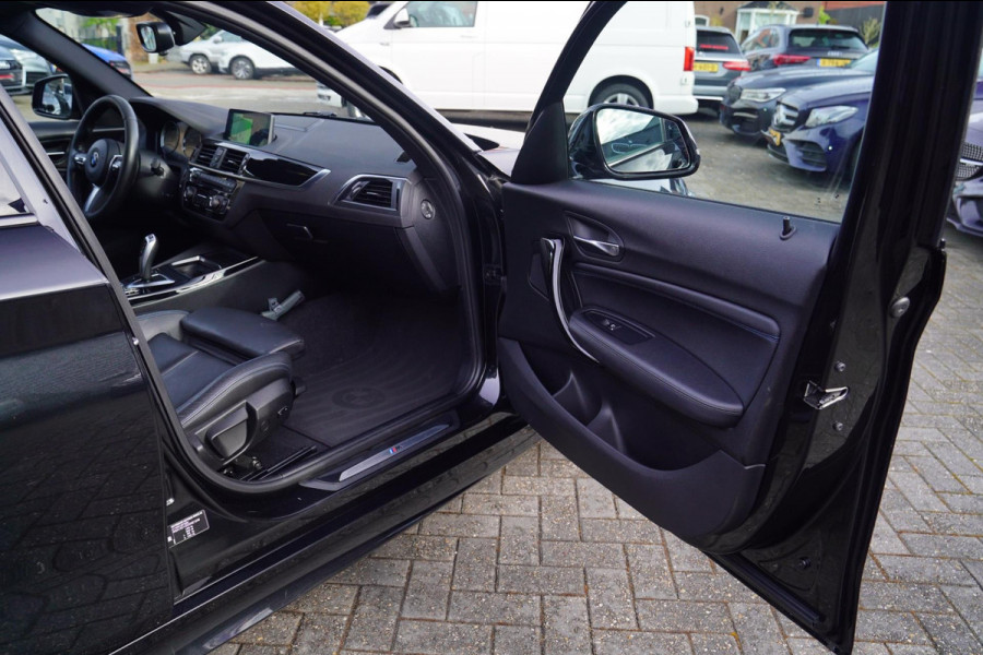 BMW 1-serie 118i High Executive | M-pakket | Facelift | Cruise control | 100% onderhouden | Shadowline | Stoelverwarming | DAB |