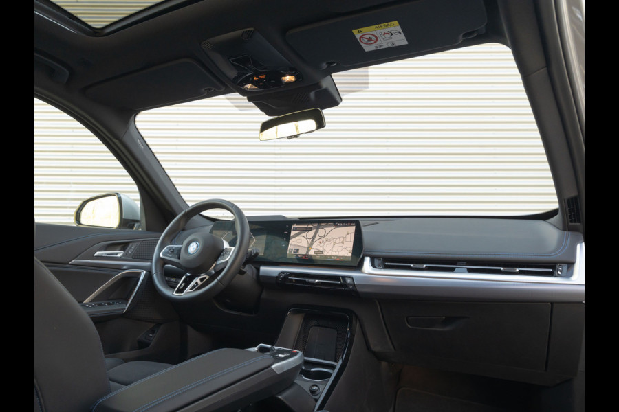 BMW X1 xDrive30e M-Sport - Pano - Driving Ass Prof - Trekhaak - Head-Up
