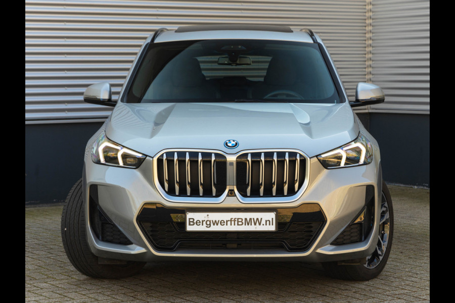 BMW X1 xDrive30e M-Sport - Pano - Driving Ass Prof - Trekhaak - Head-Up