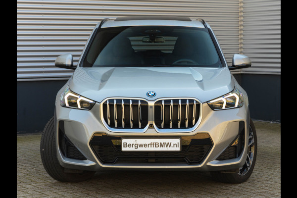 BMW X1 xDrive30e M-Sport - Pano - Driving Ass Prof - Trekhaak - Head-Up
