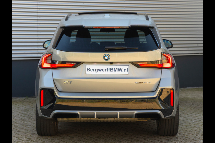 BMW X1 xDrive30e M-Sport - Pano - Driving Ass Prof - Trekhaak - Head-Up