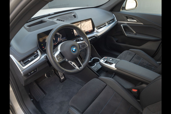 BMW X1 xDrive30e M-Sport - Pano - Driving Ass Prof - Trekhaak - Head-Up